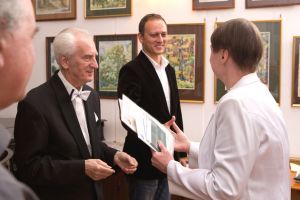 Justyna Philipp receives diploma; Music and Literature Club 28. Aug 2014